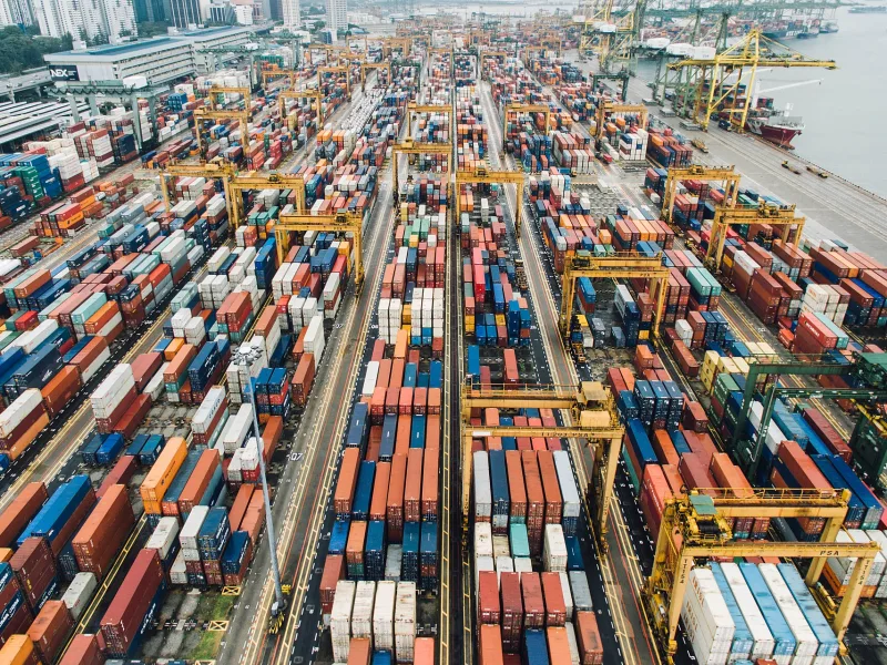 Logistics: onboarding drivers and warehouse staff legally